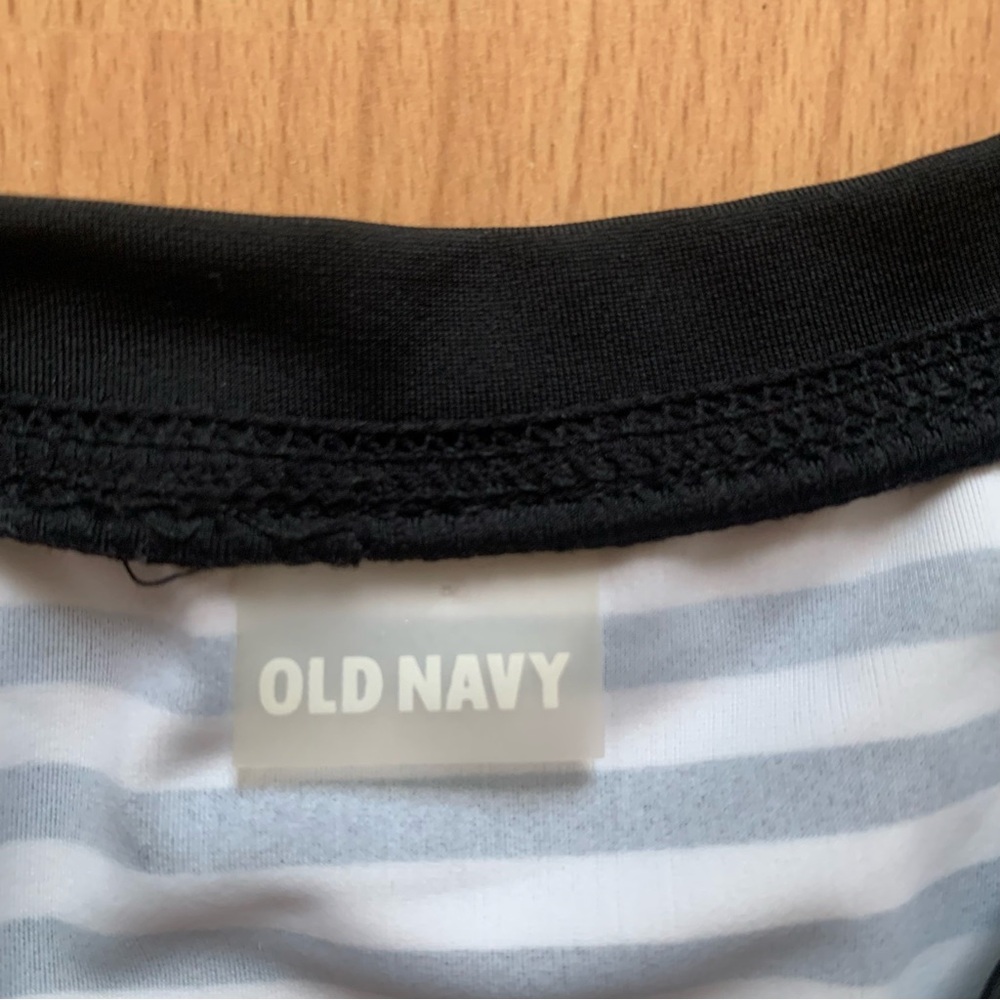 OLD NAVY Womens Top SZ S Athletic Zip Sleeveless Rashguard Tennis Golf Running - Picture 3 of 9